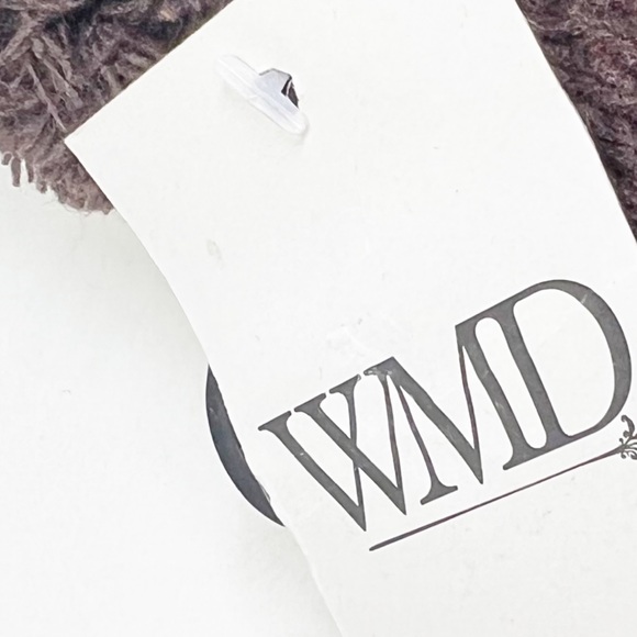 😻NWT Knit Beanie With Ear Flaps - Picture 4 of 4